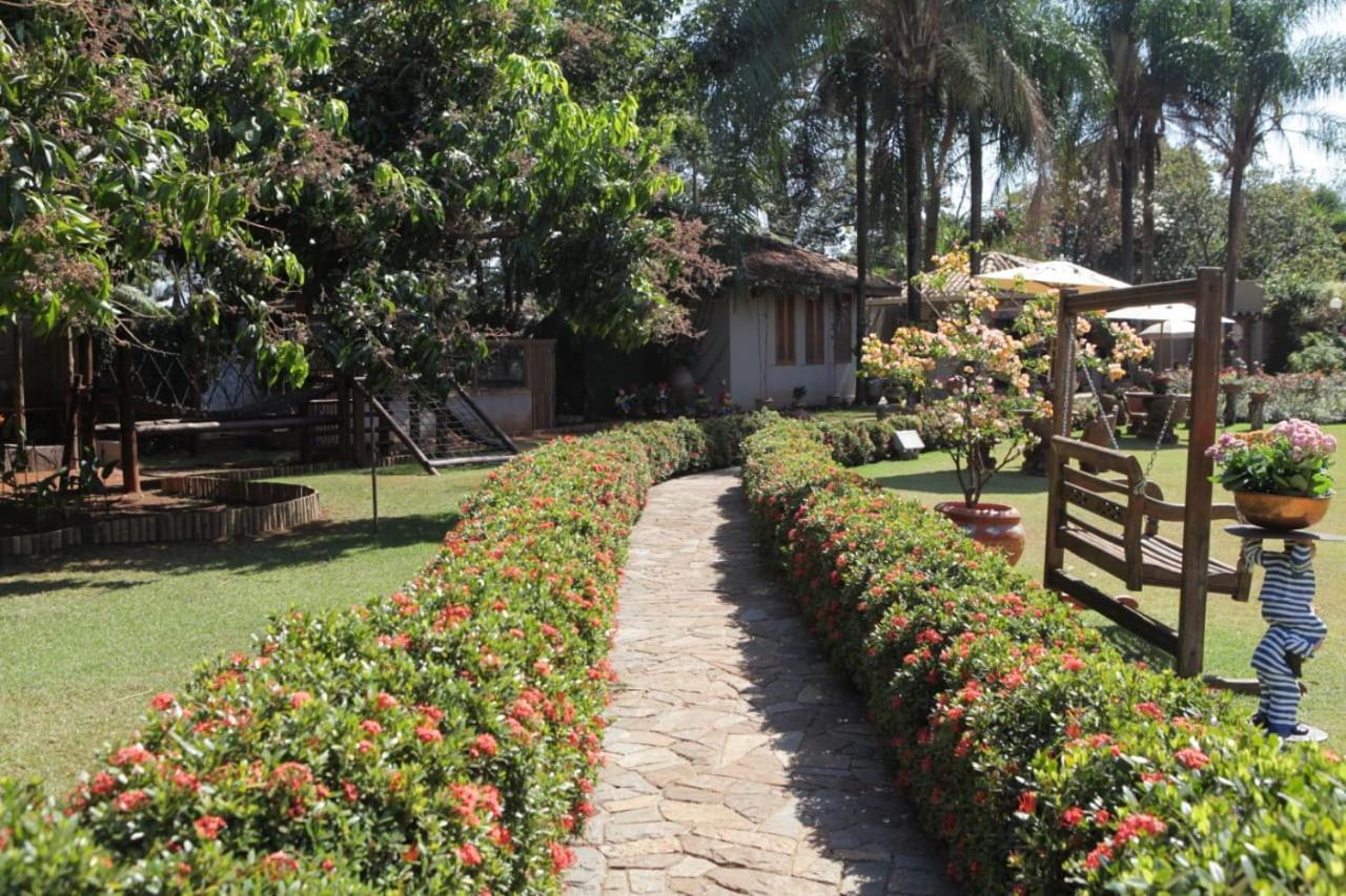 Hotel Pousada Chale Das Flores Sertaozinho Exterior photo